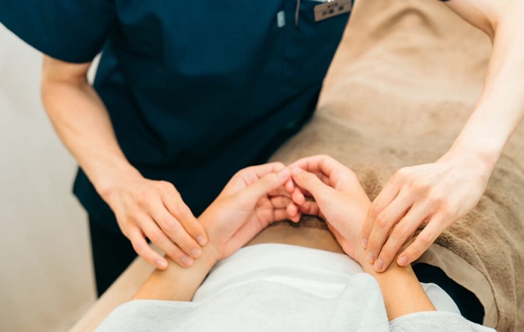 脈診流経絡治療について